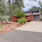 Modern Sedona Home With Hot Tub And Patio!